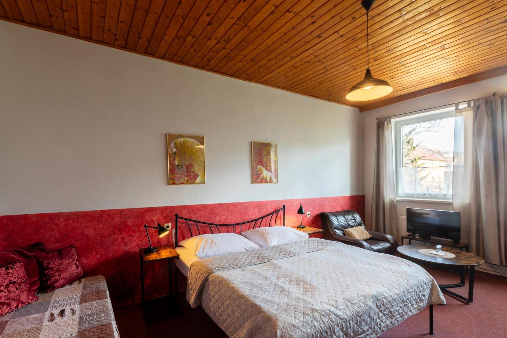Hotel Atlas Ceske Budejovice Pokoj fotografie